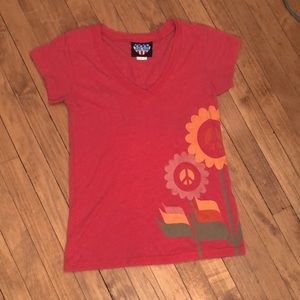 Junk Food Coral Tee Peace Flower Design on Front On Back ‘Let Love Grow’ Size M